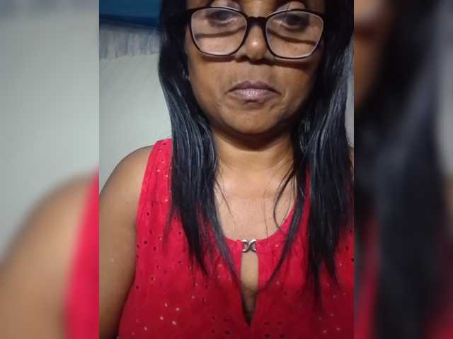 hotmomsexy live cam on BongaCams