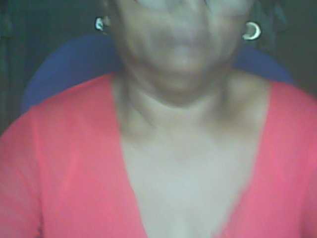 hotmomsexy live cam on BongaCams