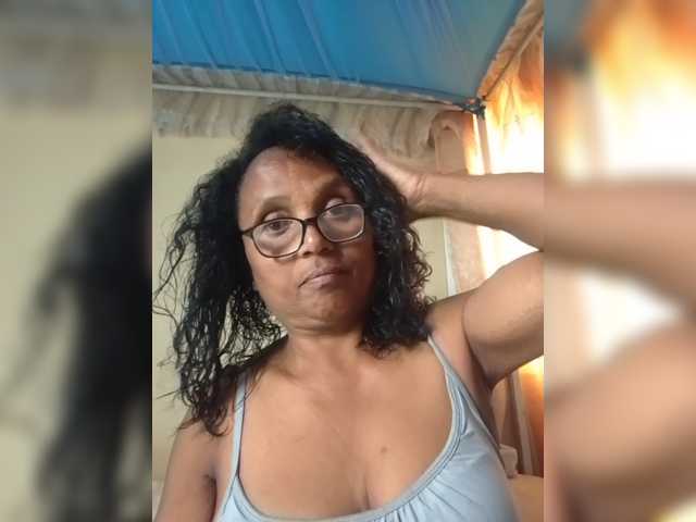 hotmomsexy live cam preview