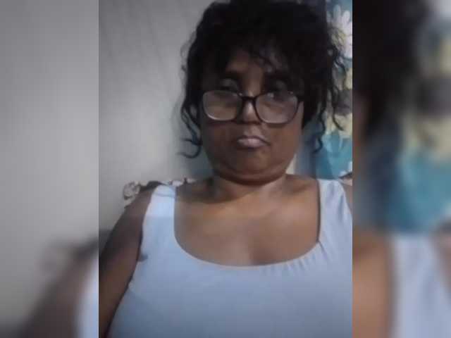 hotmomsexy live cam on BongaCams