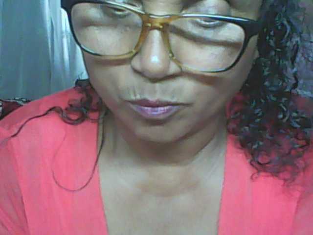 hotmomsexy's BongaCams show and profile