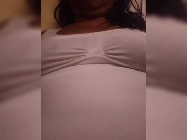 hotmomsexy live cam on BongaCams