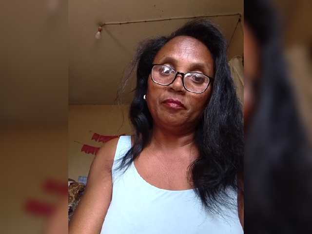 hotmomsexy live webcam show