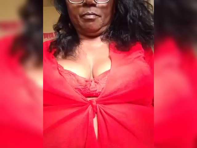 hotmomsexy live cam on BongaCams