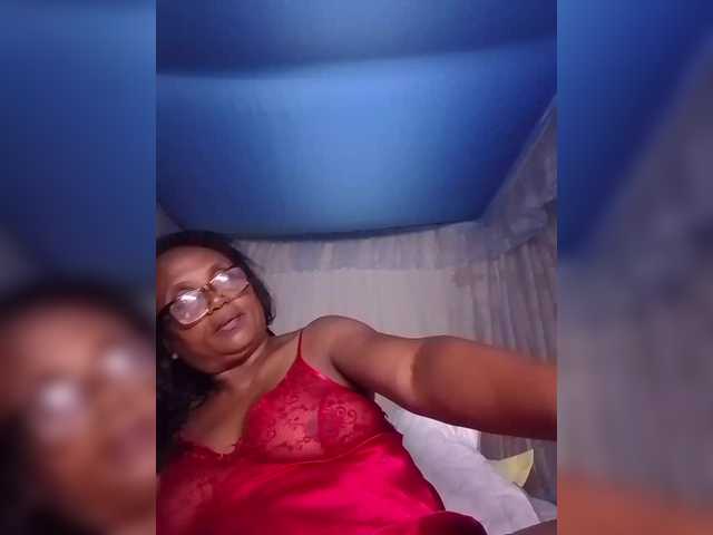 hotmomsexy's BongaCams show and profile