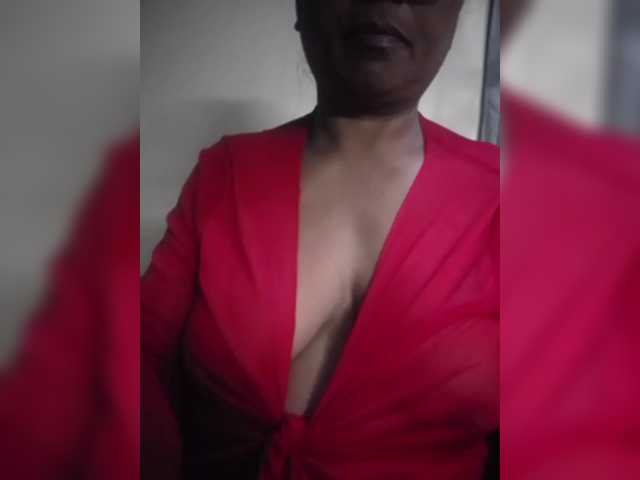 hotmomsexy live webcam show