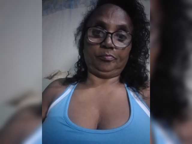 hotmomsexy live cam on BongaCams