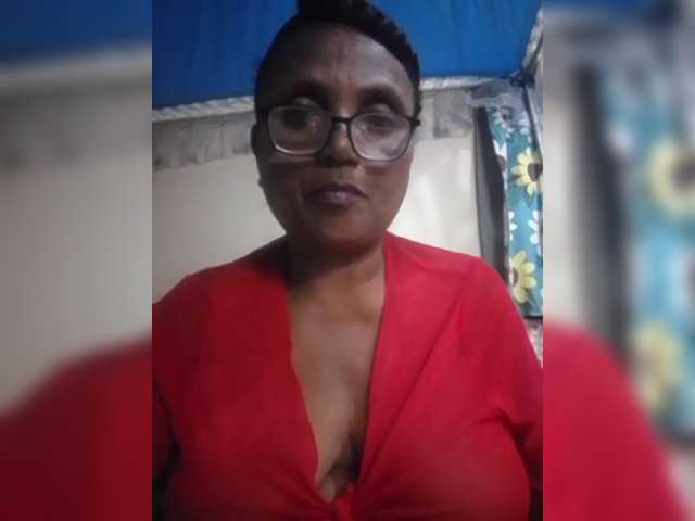 hotmomsexy live webcam show