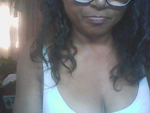 hotmomsexy live cam on BongaCams