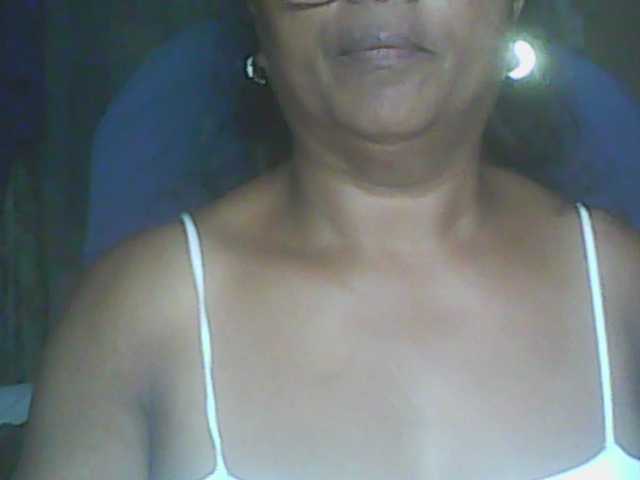hotmomsexy live cam on BongaCams