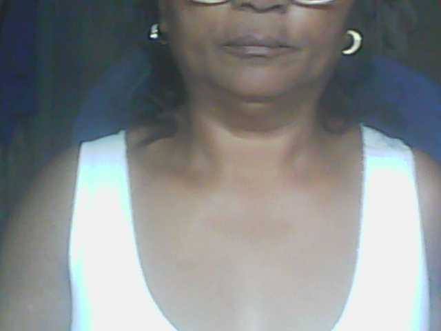 hotmomsexy live cam on BongaCams