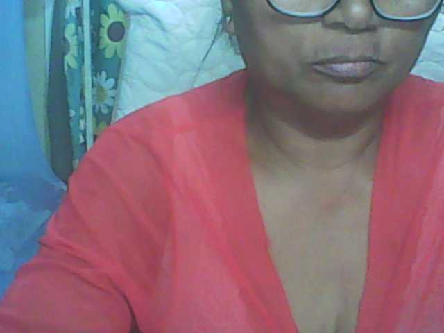 hotmomsexy live webcam show