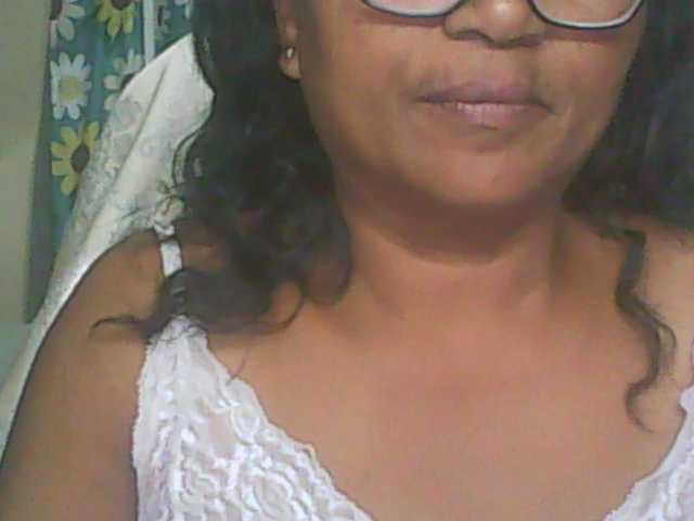 hotmomsexy live cam on BongaCams