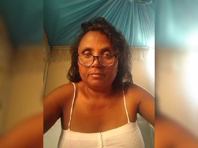 hotmomsexy live cam on BongaCams