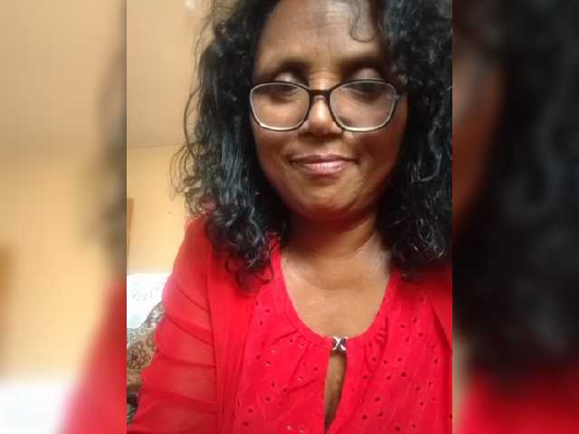hotmomsexy live cam on BongaCams