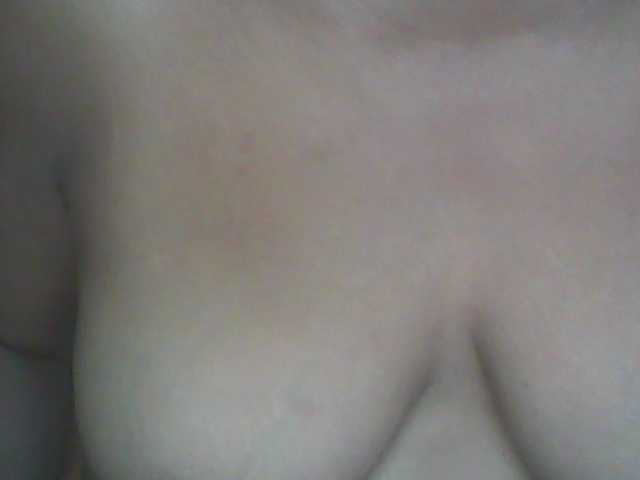 hotmomsexy live cam on BongaCams
