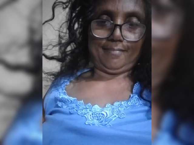 hotmomsexy live cam on BongaCams