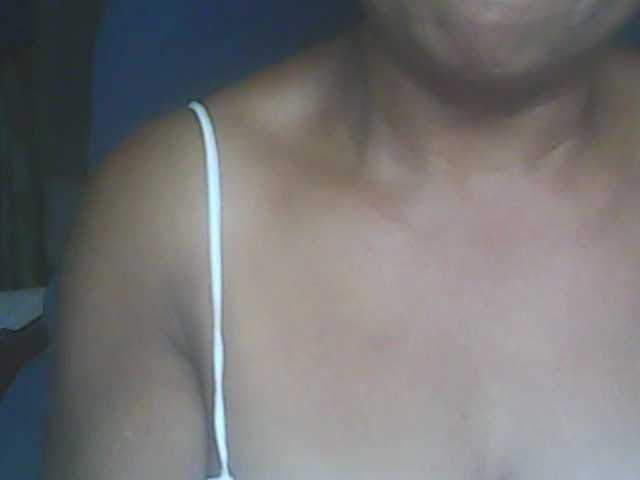hotmomsexy live cam on BongaCams