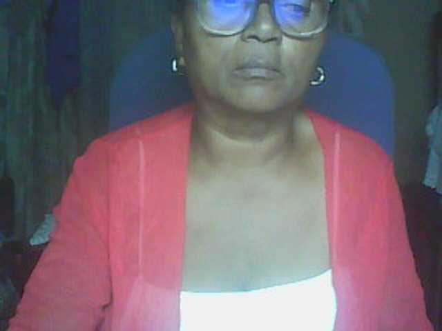 hotmomsexy live cam on BongaCams