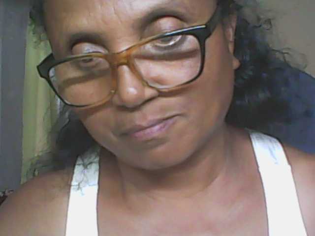 hotmomsexy's BongaCams show and profile