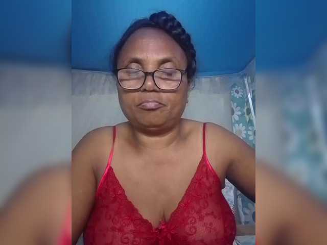 hotmomsexy live cam on BongaCams