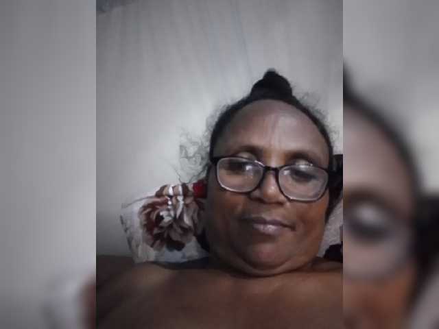 hotmomsexy live webcam show