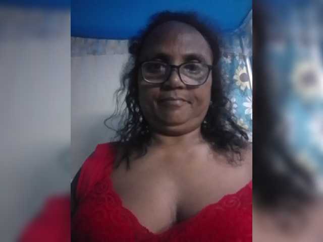 hotmomsexy live cam on BongaCams