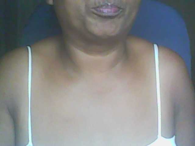 hotmomsexy live cam on BongaCams