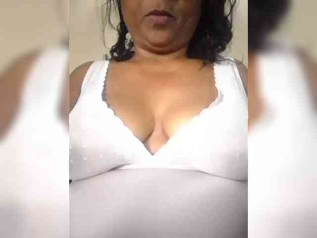 hotmomsexy webcam