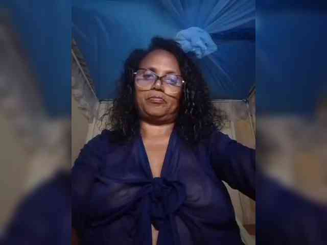 hotmomsexy webcam