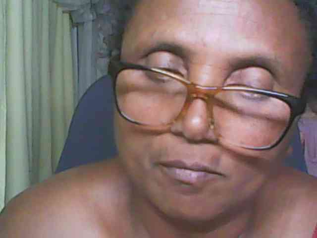 hotmomsexy Live Webcam on BongaCams