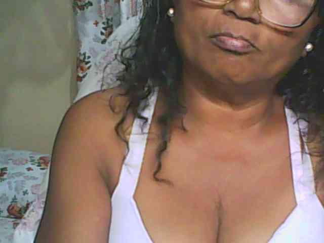 hotmomsexy webcam