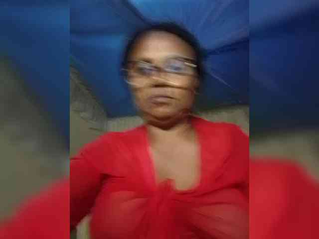 hotmomsexy webcam