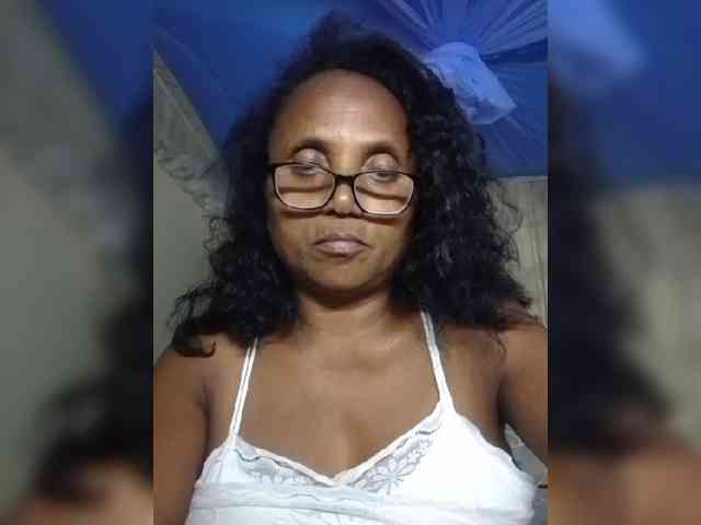 hotmomsexy webcam