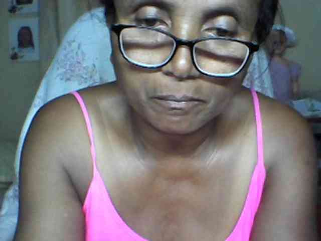 hotmomsexy webcam