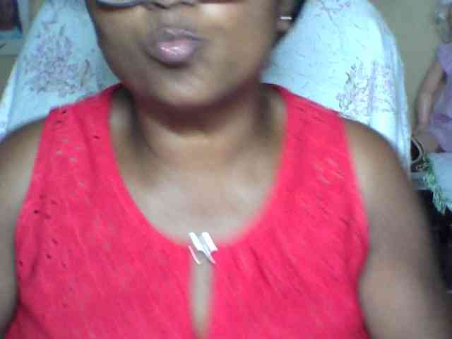 hotmomsexy webcam