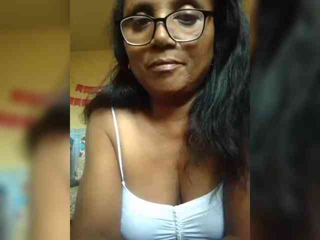 hotmomsexy webcam