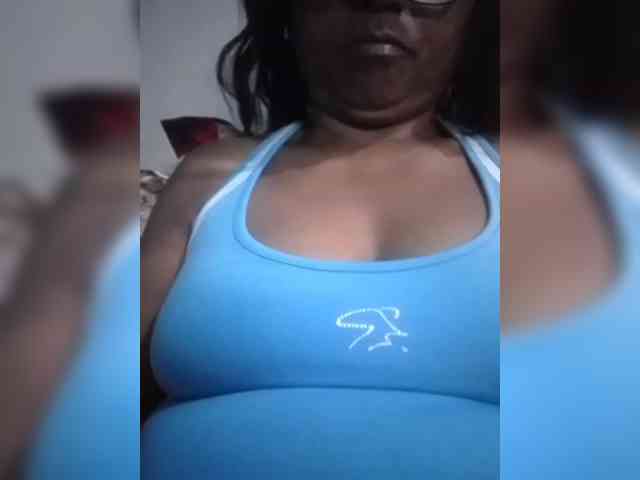 hotmomsexy webcam