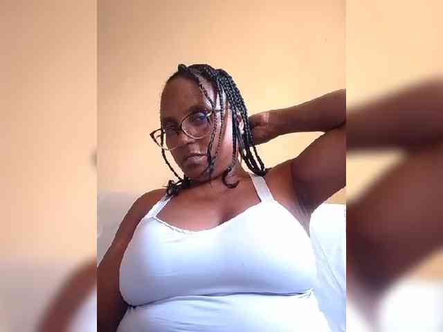 hotmomsexy webcam