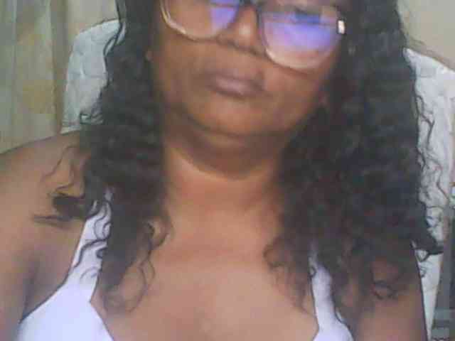 hotmomsexy webcam