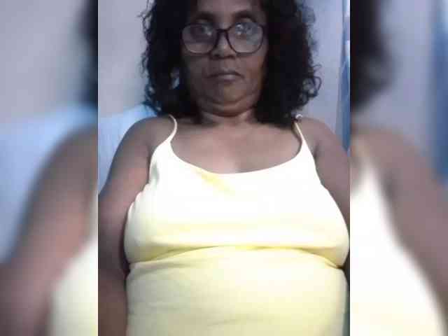 hotmomsexy webcam