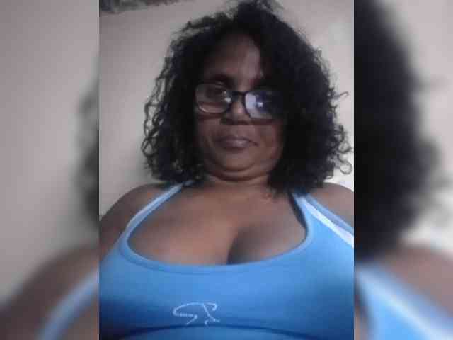 hotmomsexy webcam