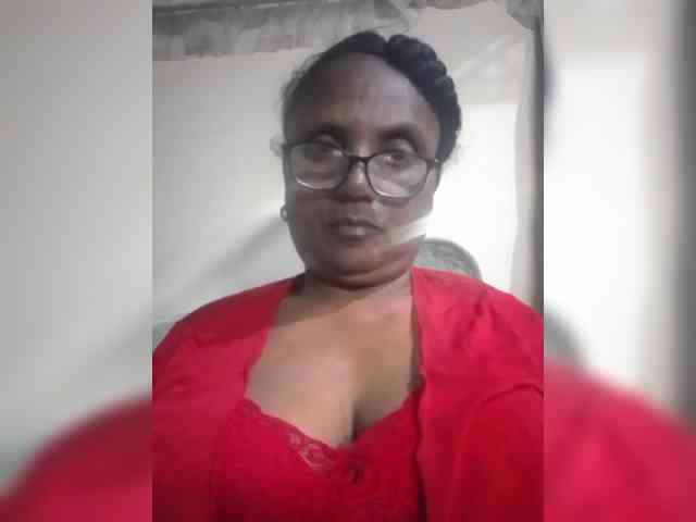 hotmomsexy webcam