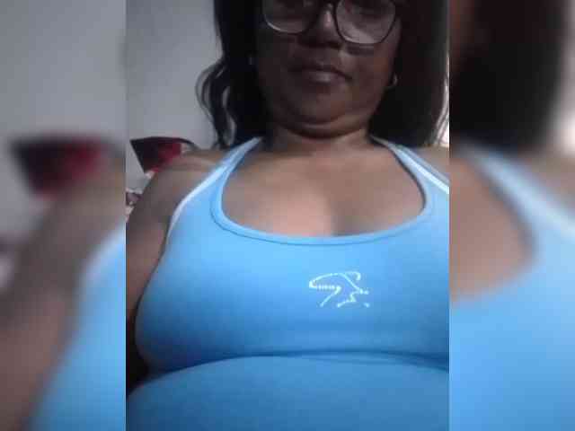 hotmomsexy webcam