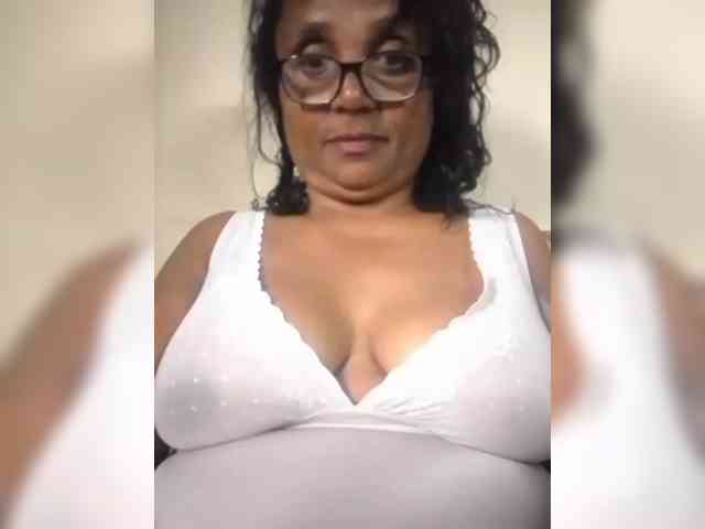 hotmomsexy webcam