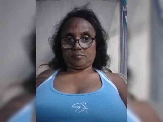 hotmomsexy webcam