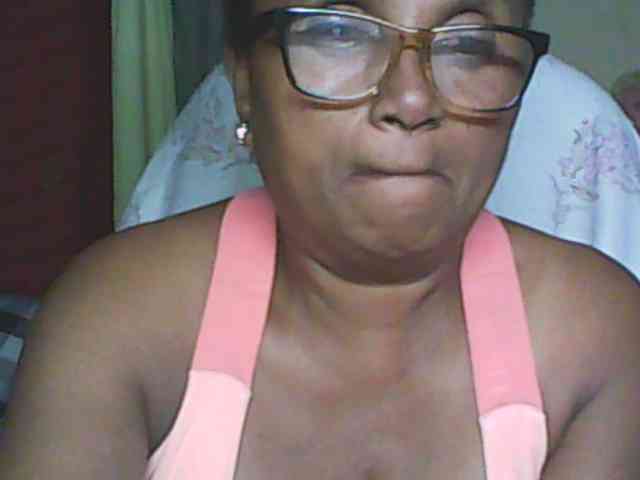 hotmomsexy webcam
