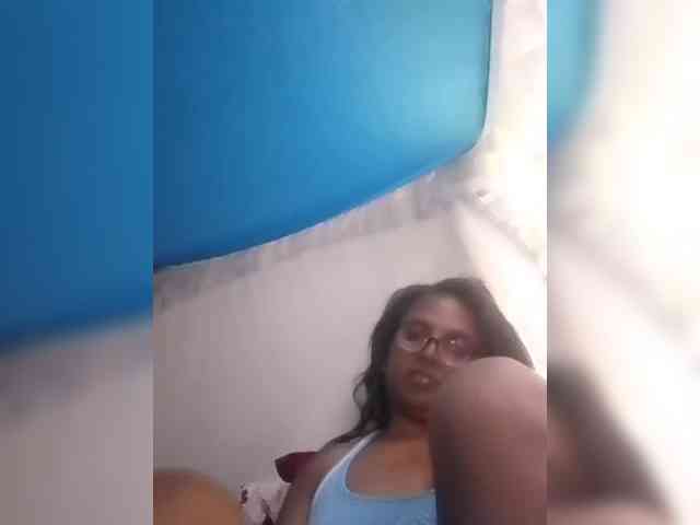 hotmomsexy webcam