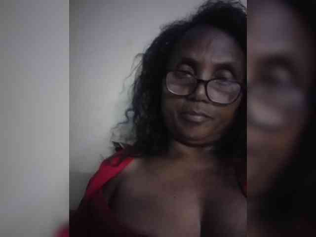 Modèle: hotmomsexy