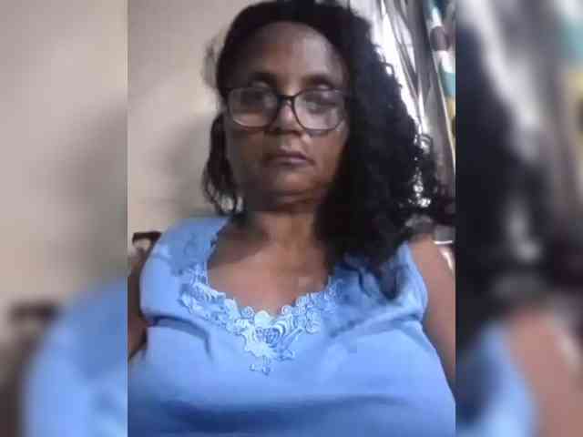 hotmomsexy webcam